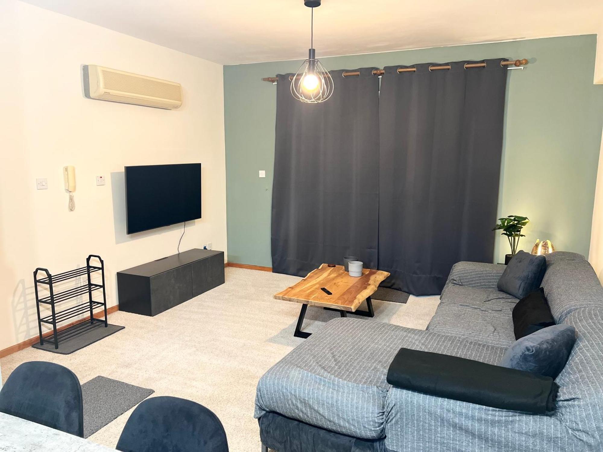 212 Apartment, A 2-Bedroom Escape Pafos Exterior foto