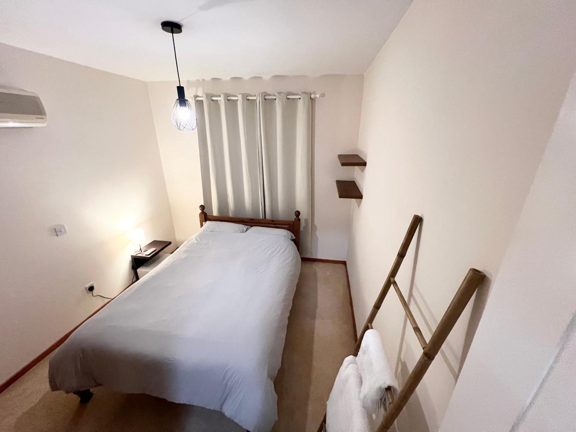 212 Apartment, A 2-Bedroom Escape Pafos Exterior foto